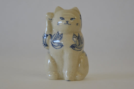 Manekineko S American Traditional
