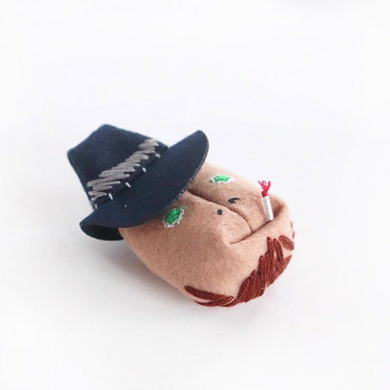 pokefasu pokefasu 3D face brooch cigarette felt brooch badge