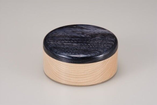 Colorful BOX Lid Black/Body Shine SJ-0118 This wooden box is ideal for serving food in lunch boxes.