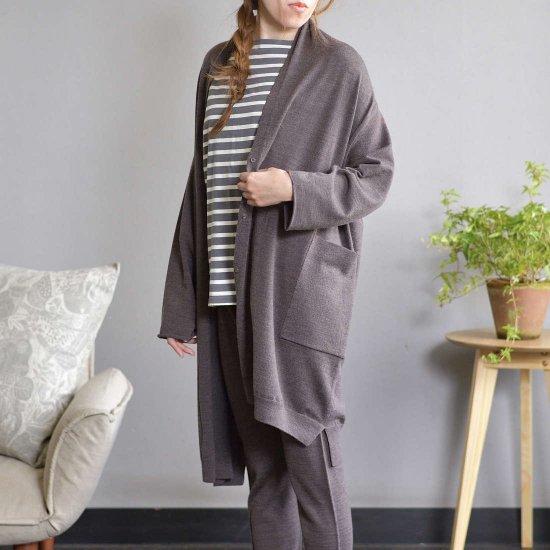Body Wrapping / Long Cardigan Machine washable wool with deep pockets