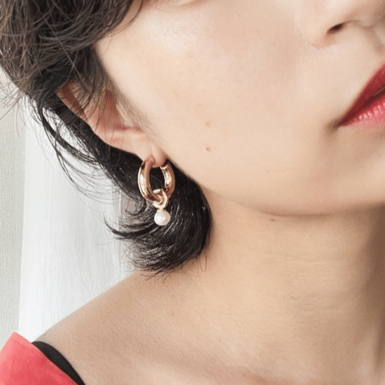 pearl motif hoop earrings