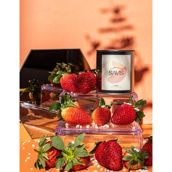 Nidore Organic & Vegan Aroma Candle L Strawberry and Rhubarb