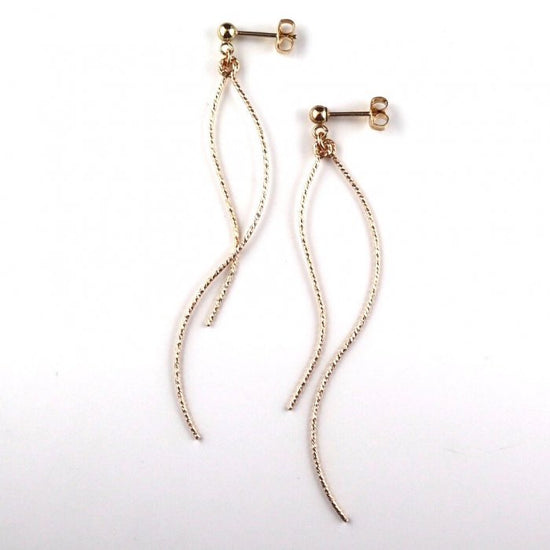 Wave wire earrings