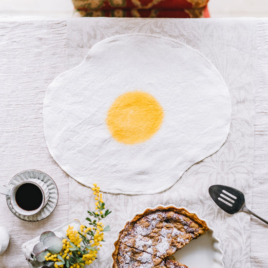 Egg placemat