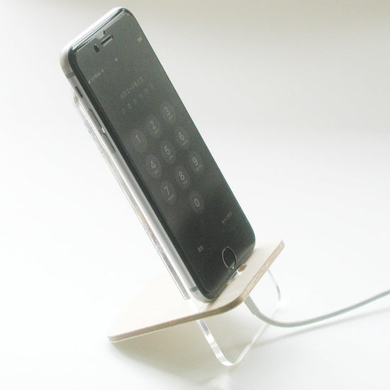 iPhone SE Stand