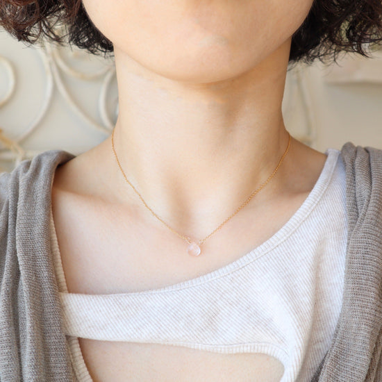 Birth stone necklace Rosequartz (October)