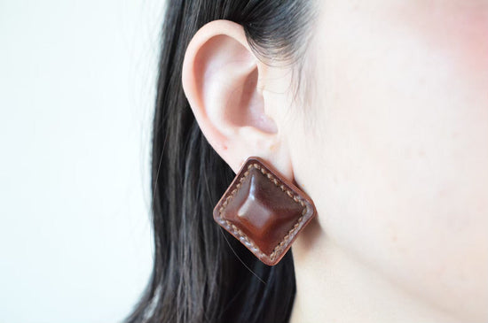 Leather Earrings (Cordovan Airas Square)